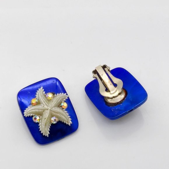 Vintage Sparkling Starfish Earrings, Bright Blue Lucite with White Sea Star - Picture 4 of 4